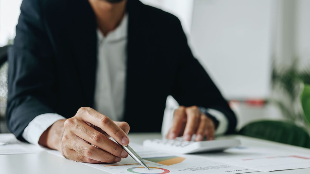 Deducciones fiscales que todo autónomo debe conocer en 2025